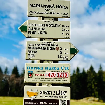 Stará škola Mariánská * Albrechtice v Jizerskych horach