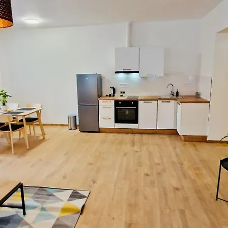 Stara Skola Marianska Apartment