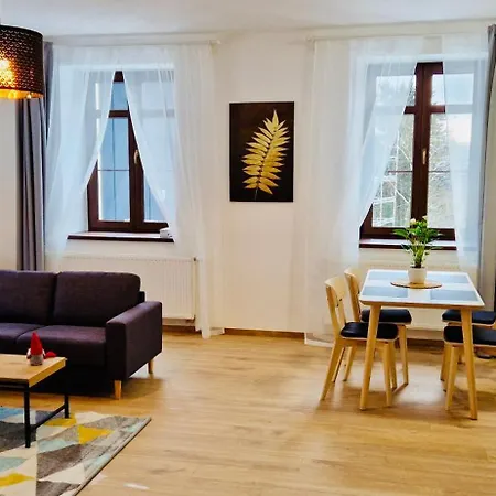 Stara Skola Marianska Apartment *